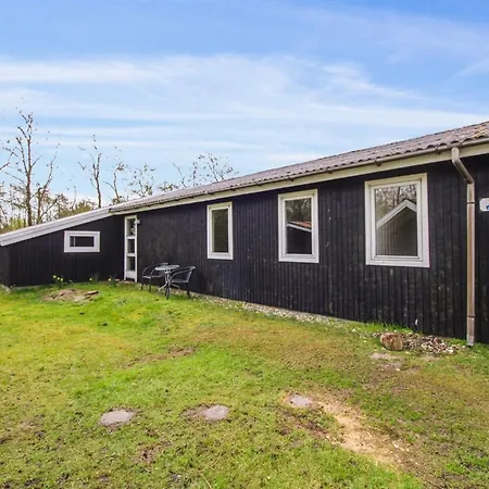 Nyaraló Nielsine - 1-5km From The Sea By Interhome *